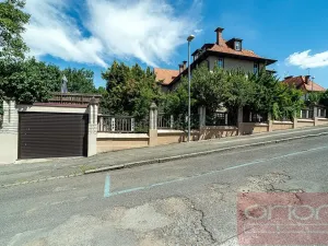 Pronájem rodinného domu, Praha - Střešovice, Lomená, 220 m2