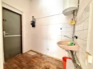 Pronájem obchodního prostoru, Praha - Strašnice, Goyova, 18 m2