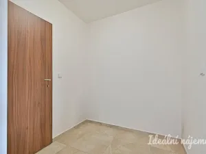 Pronájem bytu 1+kk, Brno, Křenová, 29 m2