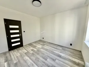 Prodej bytu 3+1, Tábor, Kpt. Jaroše, 63 m2