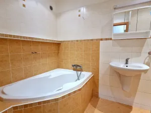 Pronájem bytu 4+1, Praha - Miškovice, Na Kačence, 80 m2