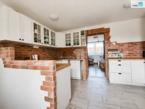 Prodej rodinného domu, Křičeň, 206 m2