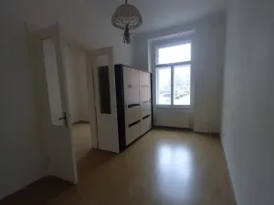 Pronájem bytu 2+1, Praha - Karlín, Hybešova, 74 m2