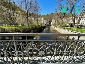 Prodej bytu 3+1, Karlovy Vary, Mariánskolázeňská, 69 m2