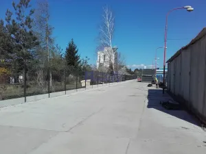 Pronájem komerčního pozemku, Hradec Králové, 1500 m2