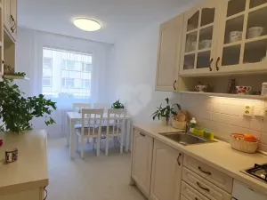 Pronájem bytu 3+1, Praha - Žižkov, Na rovnosti, 75 m2