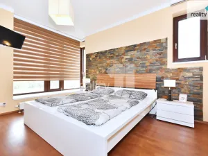 Prodej bytu 4+kk, Praha - Hloubětín, Nademlejnská, 93 m2