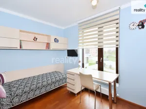 Prodej bytu 4+kk, Praha - Hloubětín, Nademlejnská, 93 m2