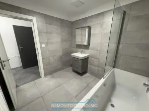 Pronájem bytu 2+kk, Znojmo, Sládkova, 61 m2