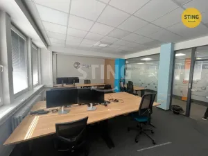 Pronájem kanceláře, Ostrava, Kounicova, 323 m2