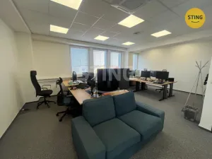 Pronájem kanceláře, Ostrava, Kounicova, 323 m2