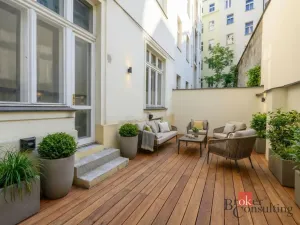 Prodej bytu 3+kk, Praha - Staré Město, U milosrdných, 73 m2