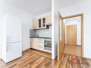 Prodej bytu 1+kk, Praha - Letňany, Místecká, 31 m2