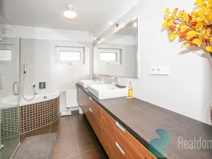 Prodej rodinného domu, Hrdějovice, Ke Kapličce, 217 m2