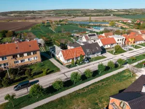 Prodej rodinného domu, Starovice, 300 m2