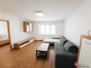 Prodej bytu 2+1, Kuřim, nám. Osvobození, 65 m2