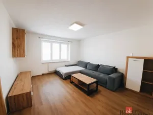 Prodej bytu 2+1, Kuřim, nám. Osvobození, 65 m2