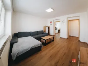 Prodej bytu 2+1, Kuřim, nám. Osvobození, 65 m2