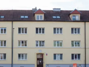 Prodej bytu 2+1, Kuřim, nám. Osvobození, 65 m2