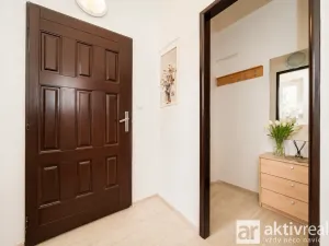 Prodej rodinného domu, Dolní Zálezly, Mírové náměstí, 250 m2