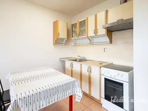 Pronájem bytu 1+kk, Praha - Horní Měcholupy, Boloňská, 32 m2