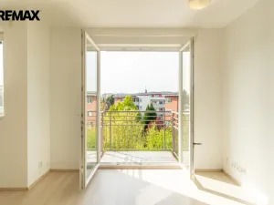 Pronájem bytu 1+kk, Praha - Letňany, Pavla Beneše, 37 m2