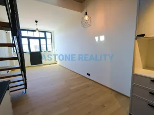 Pronájem bytu 2+kk, Praha - Vysočany, Kolbenova, 64 m2