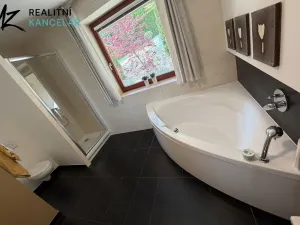 Prodej rodinného domu, Slatinky, 258 m2