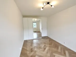 Pronájem bytu 2+kk, Praha - Karlín, Křižíkova, 50 m2