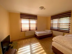 Prodej rodinného domu, Karlovy Vary, Za Motelem, 140 m2