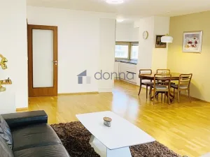 Pronájem bytu 3+kk, Praha, Jeseniova, 100 m2