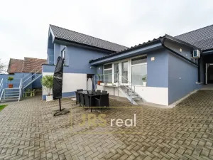 Prodej restaurace, Dolní Němčí, 220 m2