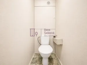 Prodej bytu 1+kk, Jindřichův Hradec - Jindřichův Hradec III, sídliště Vajgar, 28 m2