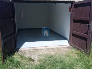 Pronájem garáže, Březnice, 19 m2