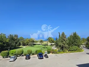 Prodej bytu 1+1, Agios Amvrosios Keryneias, Kypr, 67 m2