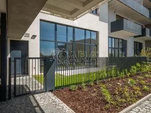 Pronájem bytu 1+kk, Praha - Modřany, Kolmanova, 52 m2
