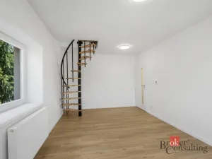 Pronájem bytu 3+1, Praha - Modřany, Barunčina, 78 m2