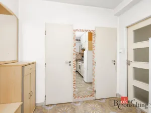 Pronájem bytu 2+1, Praha - Modřany, K otočce, 53 m2