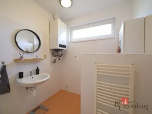 Prodej rodinného domu, Líšťany, V Poustkách, 85 m2