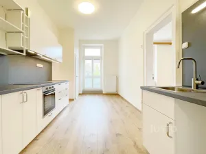 Pronájem bytu 3+1, Praha - Libeň, Sokolovská, 79 m2