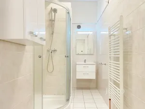 Pronájem bytu 3+1, Praha - Libeň, Sokolovská, 79 m2