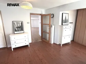 Pronájem atypického bytu, Kladno, Nezamyslova, 137 m2