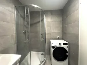 Pronájem bytu 1+kk, Praha - Vysočany, Poděbradská, 32 m2