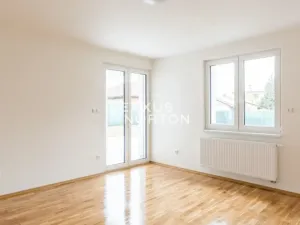 Pronájem vily, Praha, Ke smrčině, 260 m2