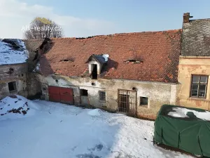Prodej zemědělského objektu, Zabrušany, 1600 m2