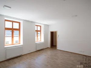 Pronájem bytu 2+kk, Olomouc, Dolní náměstí, 60 m2