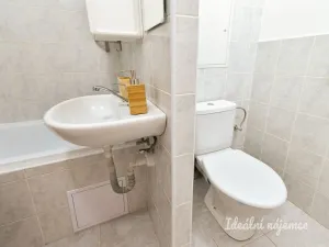 Pronájem bytu 2+kk, Praha - Kobylisy, Balabánova, 45 m2