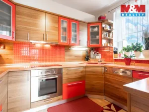 Prodej činžovního domu, Karlovy Vary - Tašovice, Česká, 200 m2