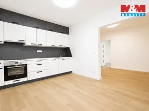 Prodej činžovního domu, Karlovy Vary - Tašovice, Česká, 200 m2