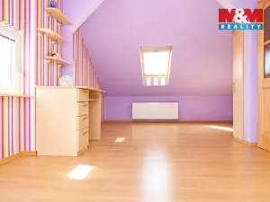 Prodej činžovního domu, Karlovy Vary - Tašovice, Česká, 200 m2
